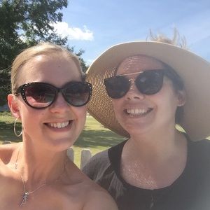 Meet your Posher, Jessica